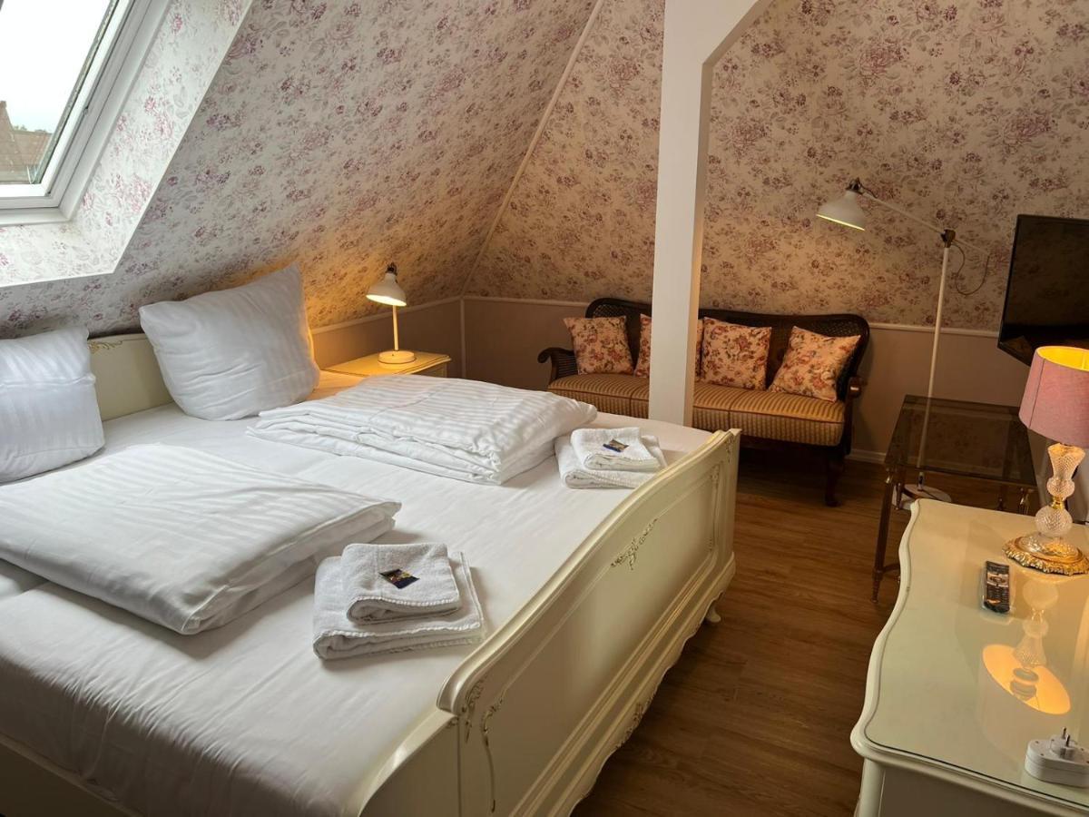 Studio-Apartment 29 Beim Saseler Markt Frisch Renoviert Hamburg Eksteriør bilde